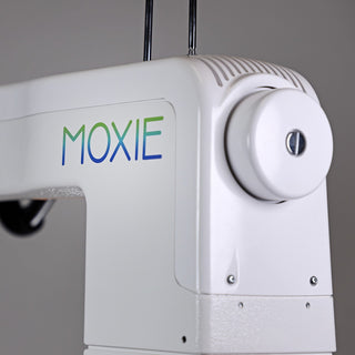 Handi Quilter Moxie 15 with 8 ft Loft Frame