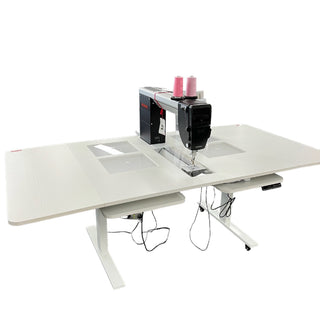 Bernina Q20 & Electric LIft Table - does not include dealer delivery and installation