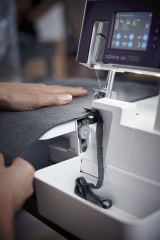 Pfaff Admire Air 7000 Coverlock