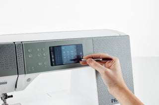 Pfaff Quilt Expression 720 Special Edition with Bonus Accessory Feet Pack