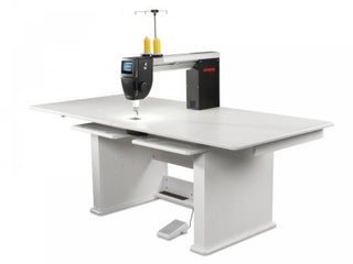 Bernina Q20 Longarm with Koala Table