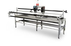 Bernina Q24 Longarm Quilting Machine with Pro Frame 