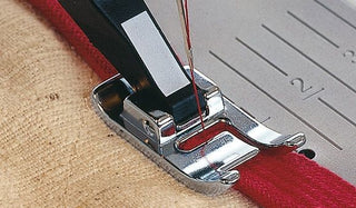 Husqvarna Viking Piping Foot ( 1-8 )