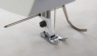 Husqvarna Viking Edge/Quilting foot with Guide ( 5-9)